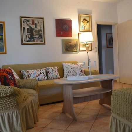 סרימה Apartments Lucija מראה חיצוני תמונה
