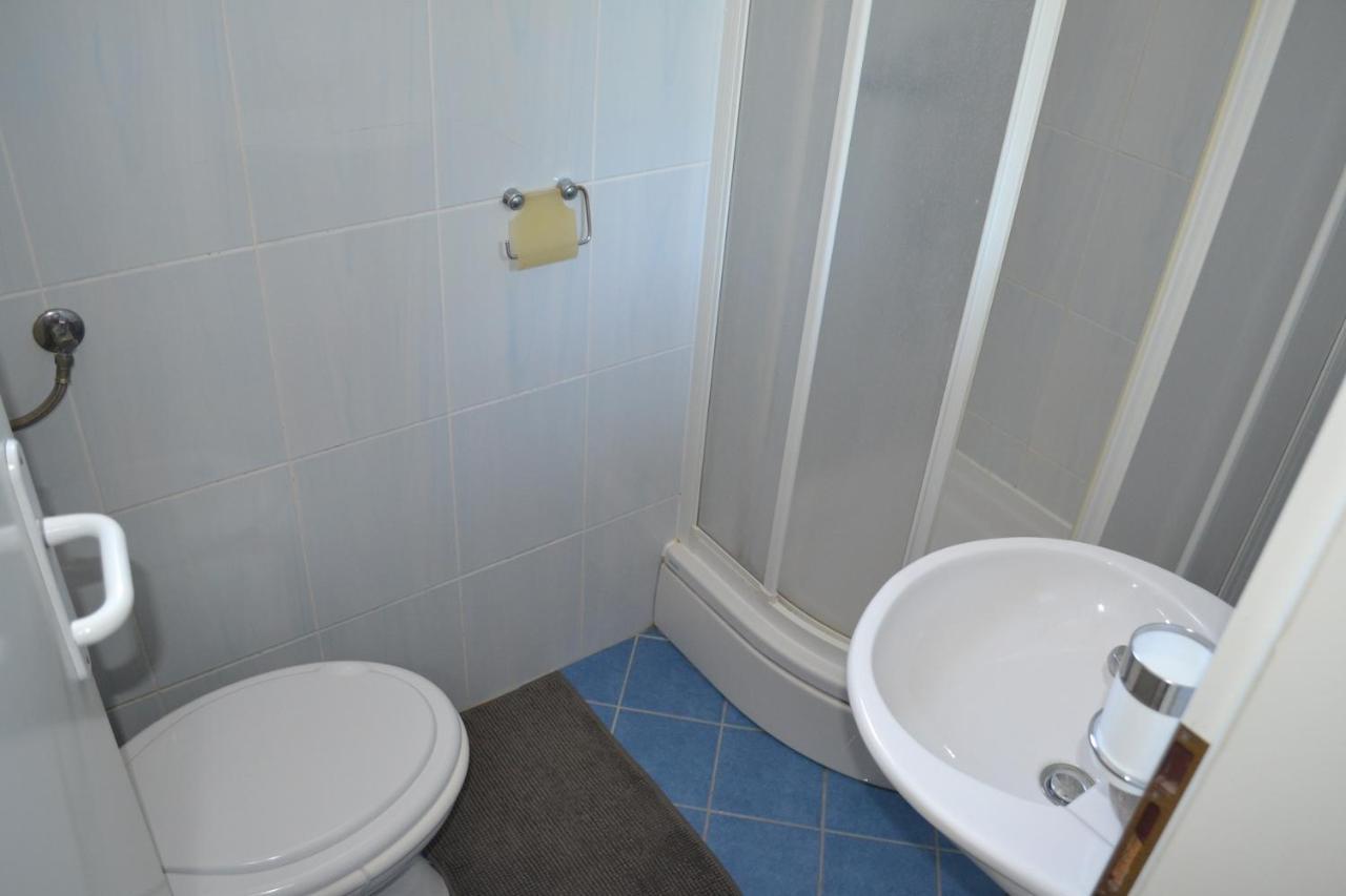 סרימה Apartments Lucija מראה חיצוני תמונה