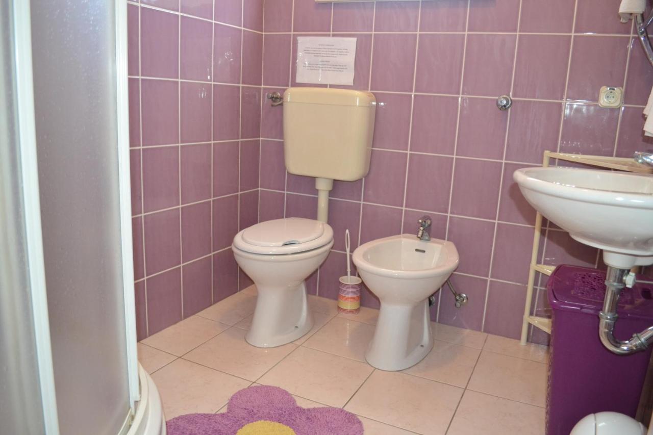 סרימה Apartments Lucija מראה חיצוני תמונה
