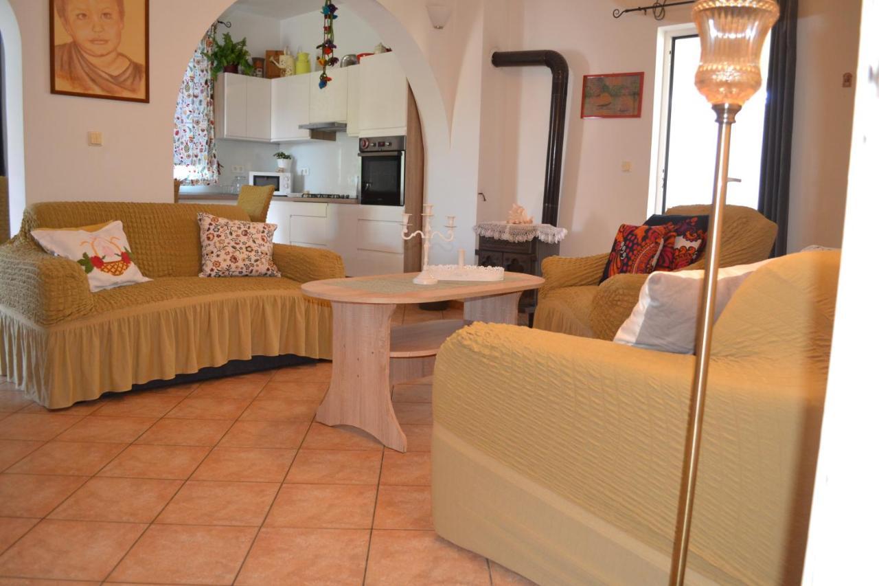 סרימה Apartments Lucija מראה חיצוני תמונה