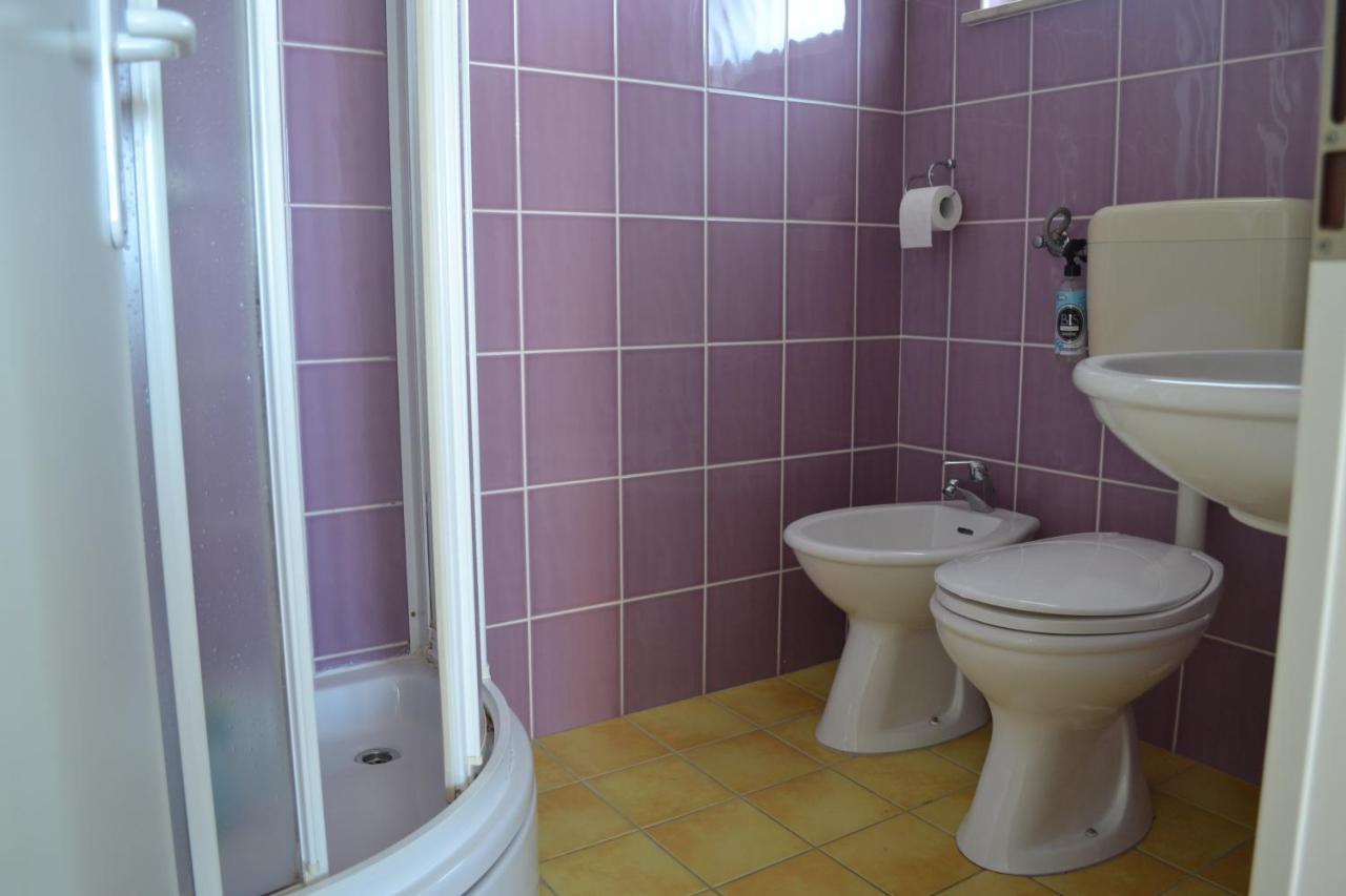 סרימה Apartments Lucija מראה חיצוני תמונה
