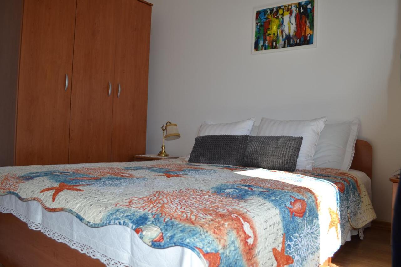 סרימה Apartments Lucija מראה חיצוני תמונה
