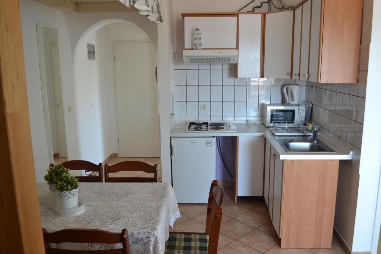 סרימה Apartments Lucija מראה חיצוני תמונה
