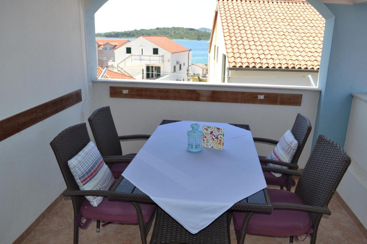 סרימה Apartments Lucija מראה חיצוני תמונה