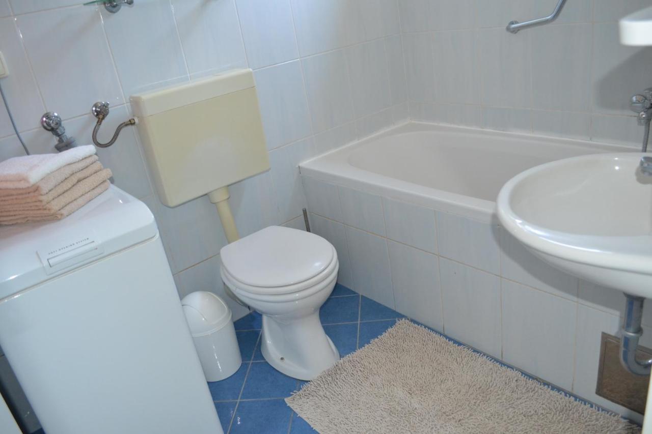 סרימה Apartments Lucija מראה חיצוני תמונה