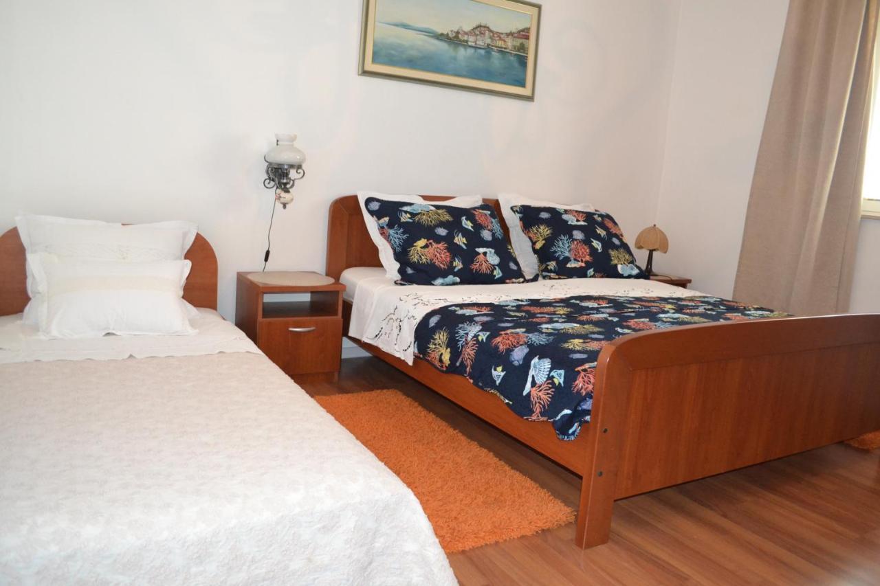 סרימה Apartments Lucija מראה חיצוני תמונה