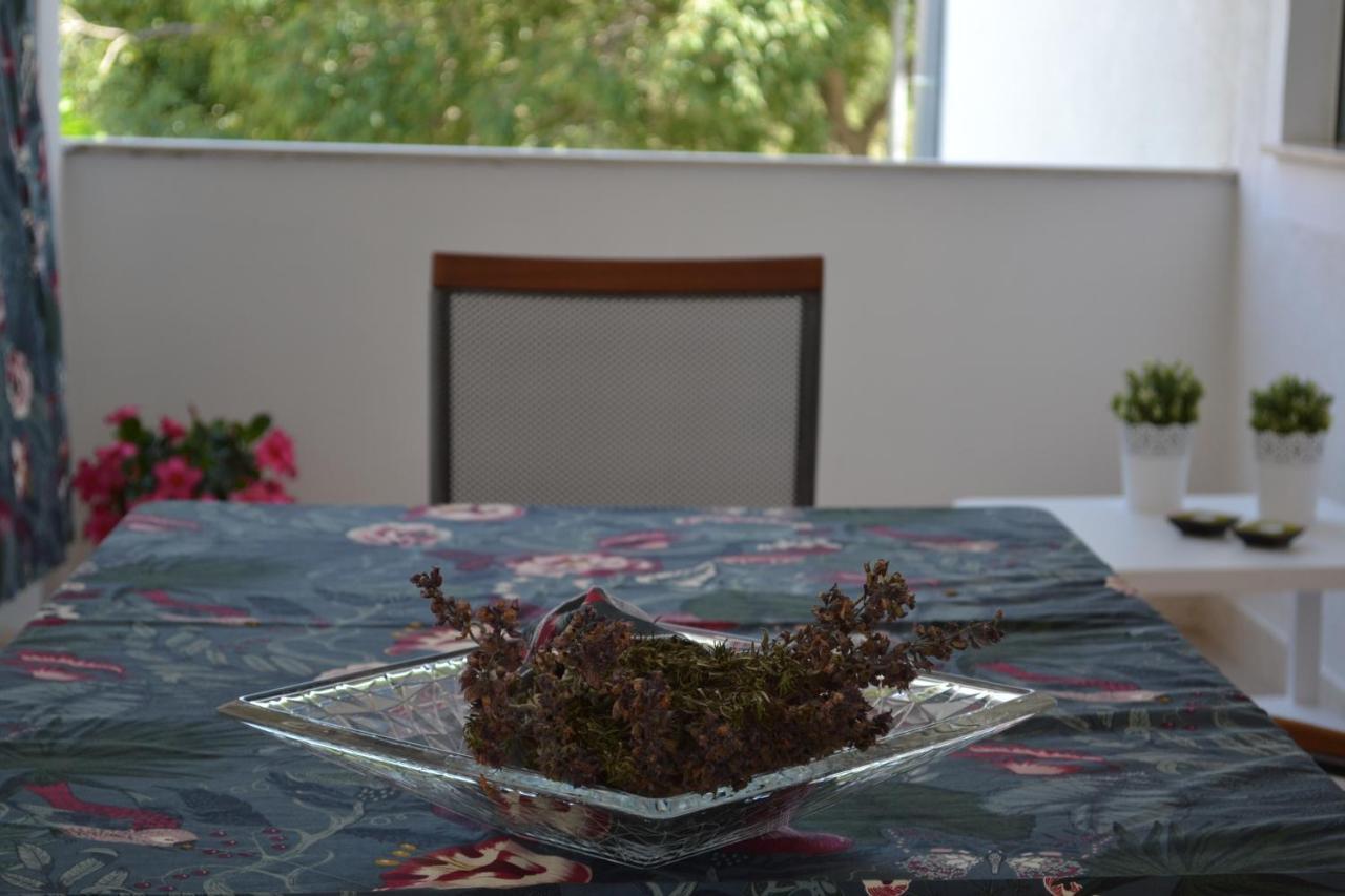סרימה Apartments Lucija מראה חיצוני תמונה